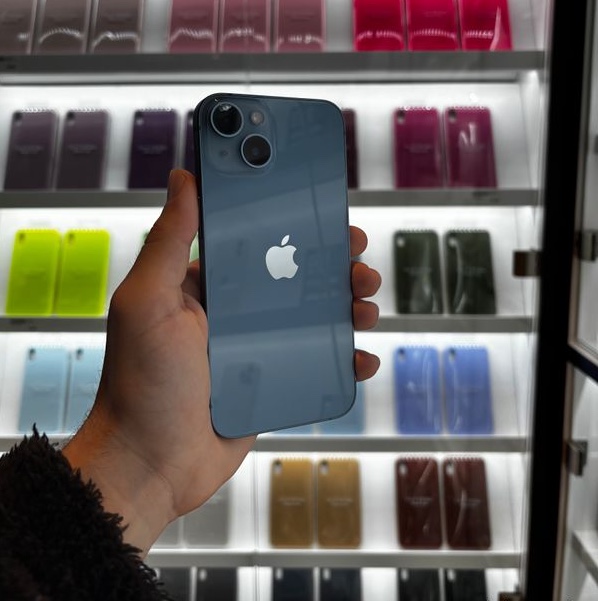 iPhone 14 Midnight